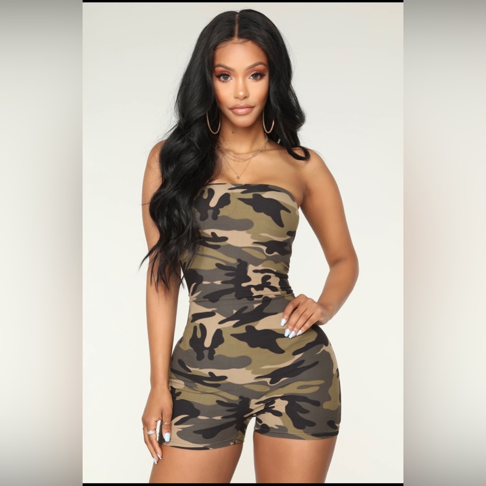 Fashion Nova Buenos Aries Romper size xs